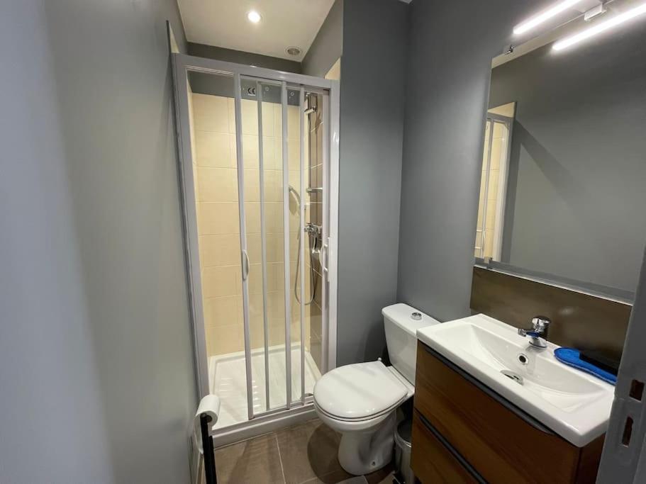 T2Entierement Renove Style Industriel Apartment Rodez Exterior photo