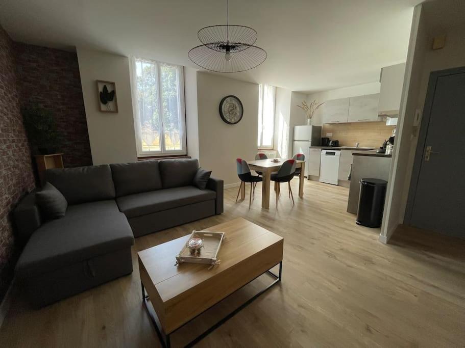 T2Entierement Renove Style Industriel Apartment Rodez Exterior photo