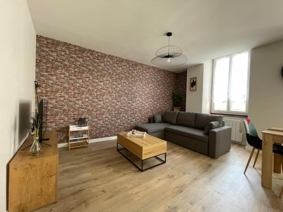 T2Entierement Renove Style Industriel Apartment Rodez Exterior photo